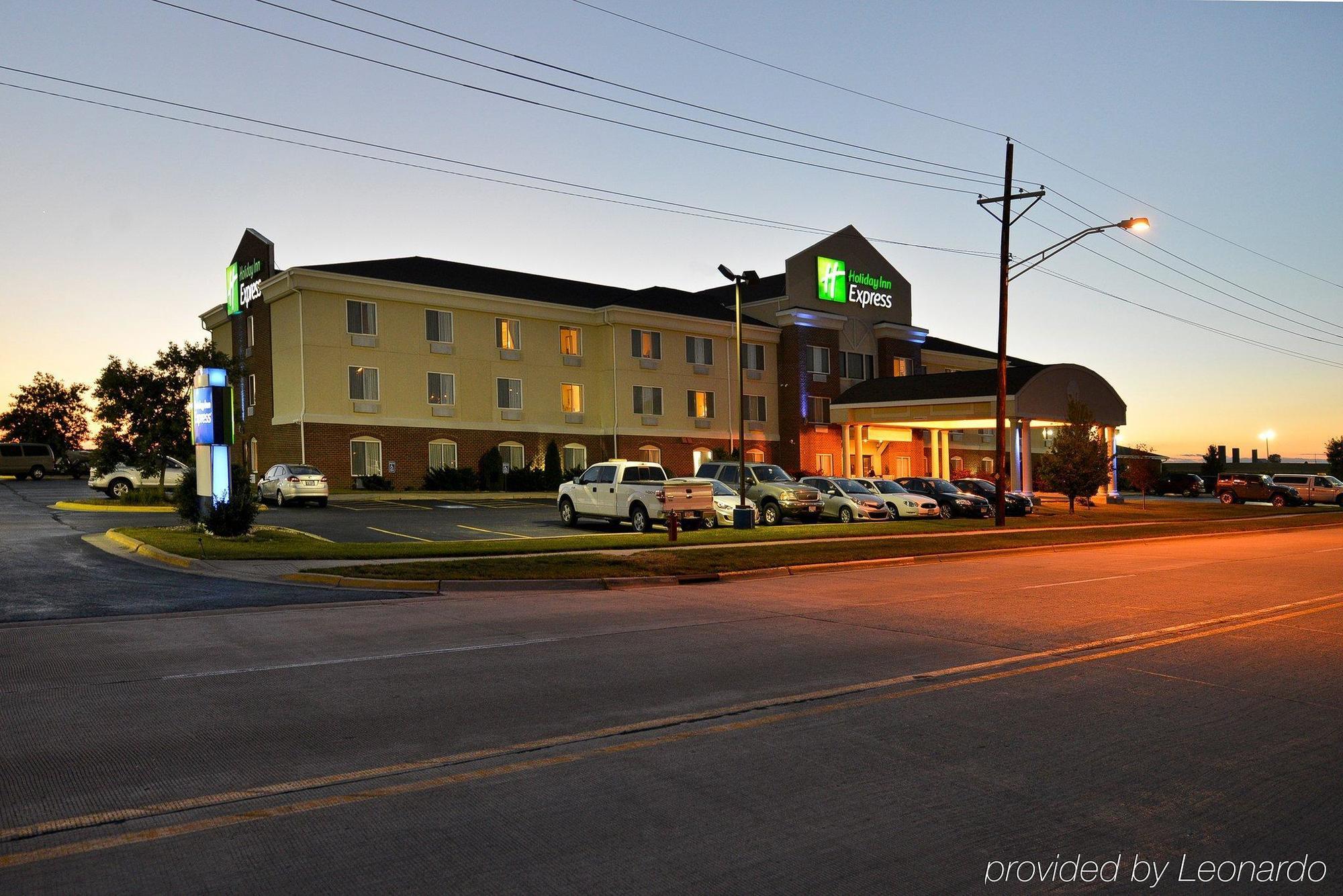 Holiday Inn Express Rochelle By Ihg Esterno foto