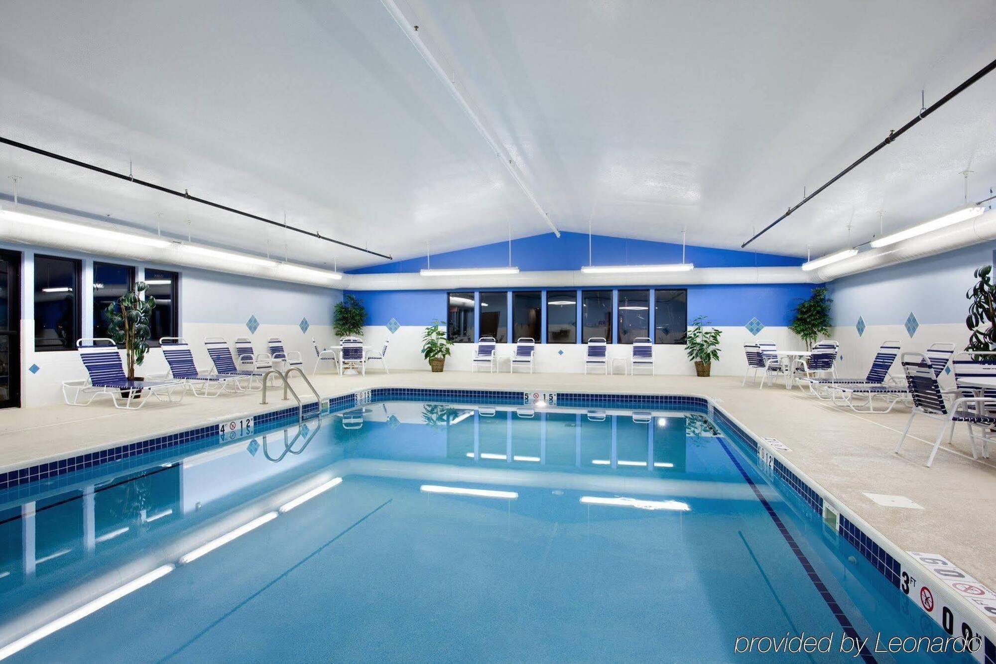 Holiday Inn Express Rochelle By Ihg Esterno foto